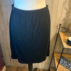 Eileen Fisher basic black skirt. Great everyday skirt. Size M